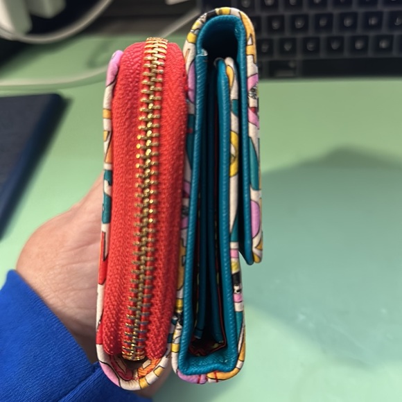 Beatles Loungefly wallet - Picture 2 of 4